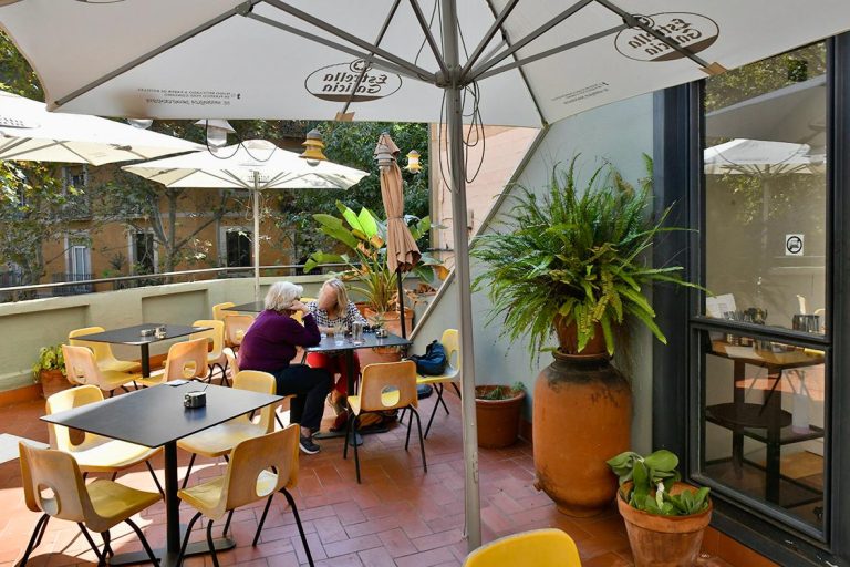 PHOTO 2025 10 18 14 41 21 2 768x512